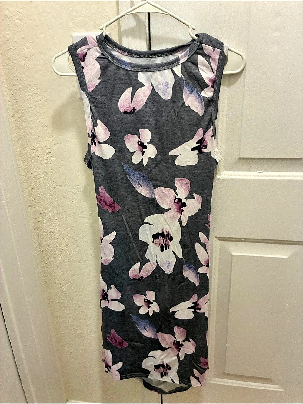 Floral Midi Dress in Gray & Pink Size Medium Like New
